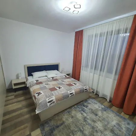 Casa Din Stupini *