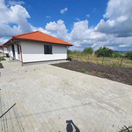 Будинок відпочинку Casa Din Stupini *